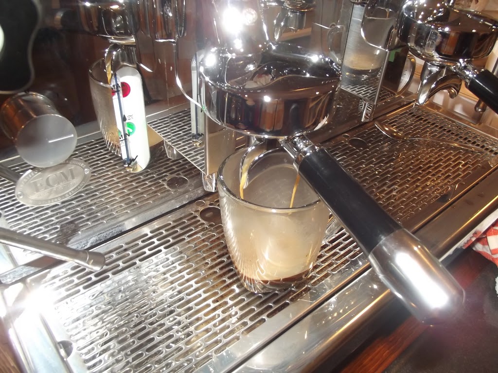 Milford Bay Café and Corner Store | 1010 Beaumaris Rd, Bracebridge, ON P1L 1W8, Canada | Phone: (705) 764-0201
