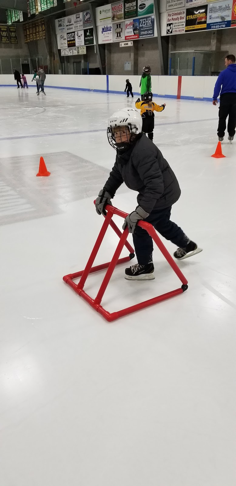 Tavistock & District Recreation Centre (Arena) | 1 Adam St, Tavistock, ON N0B 2R0, Canada | Phone: (519) 655-2102