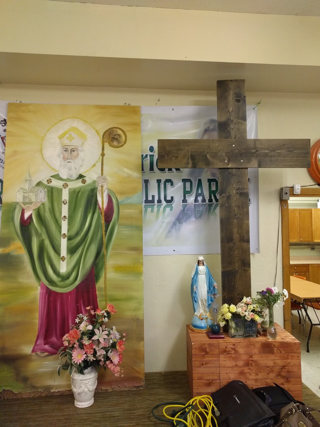 St. Patricks Church | 172 Worth St, Winnipeg, MB R3E 3A7, Canada | Phone: (204) 774-7307