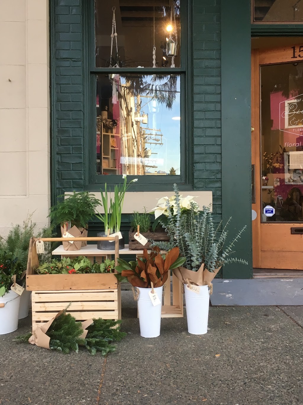 Blossom & Vine Floral Co | 156 E 11th Ave, Vancouver, BC V5T 2C2, Canada | Phone: (604) 428-2004