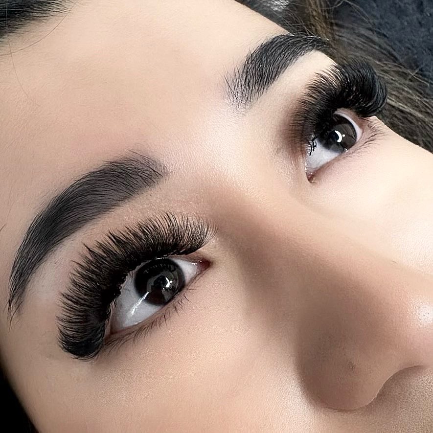 Gold Lash Paradise | 4601 Broadway Ave, Blackfalds, AB T0M 0J0, Canada | Phone: (403) 307-5908