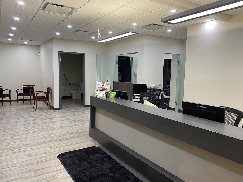Appleway Dental Clinic At Village Mall (North) | 6320 Gaetz Ave #14, Red Deer, AB T4N 4C6, Canada | Phone: (403) 347-6306