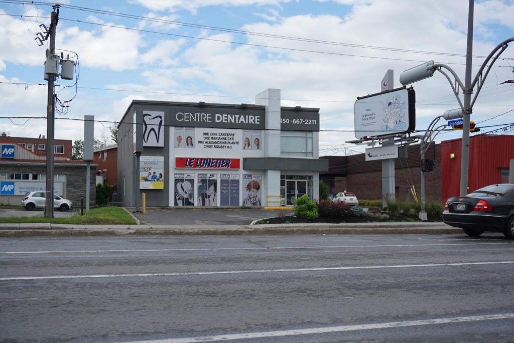Le Lunetier Laval | 101 Boulevard Saint-Martin O, Laval, QC H7M 1Y6, Canada | Phone: (450) 663-1232
