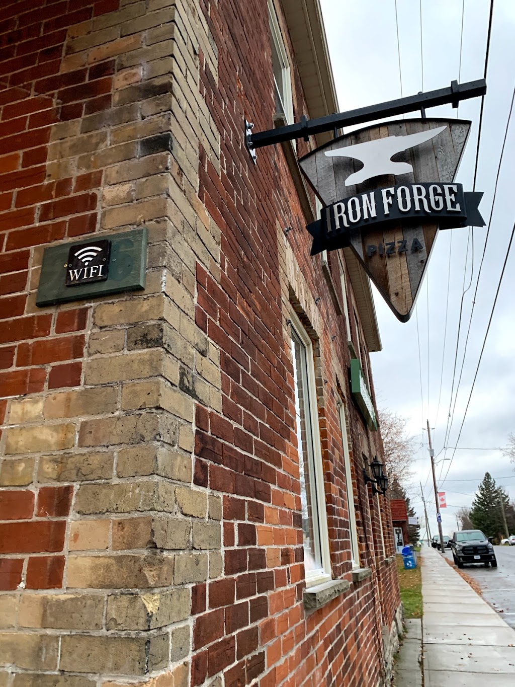 Iron Forge Pizza | 206 Main St W, Merrickville-Wolford, ON K0G 1N0, Canada | Phone: (613) 269-1234
