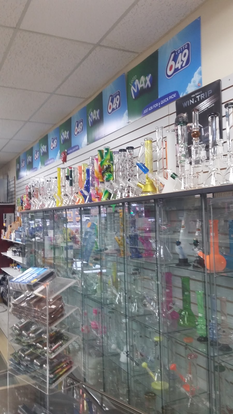 Winston Churchill Convenience | 3015 Winston Churchill Blvd, Mississauga, ON L5L 2V8, Canada | Phone: (905) 828-0110