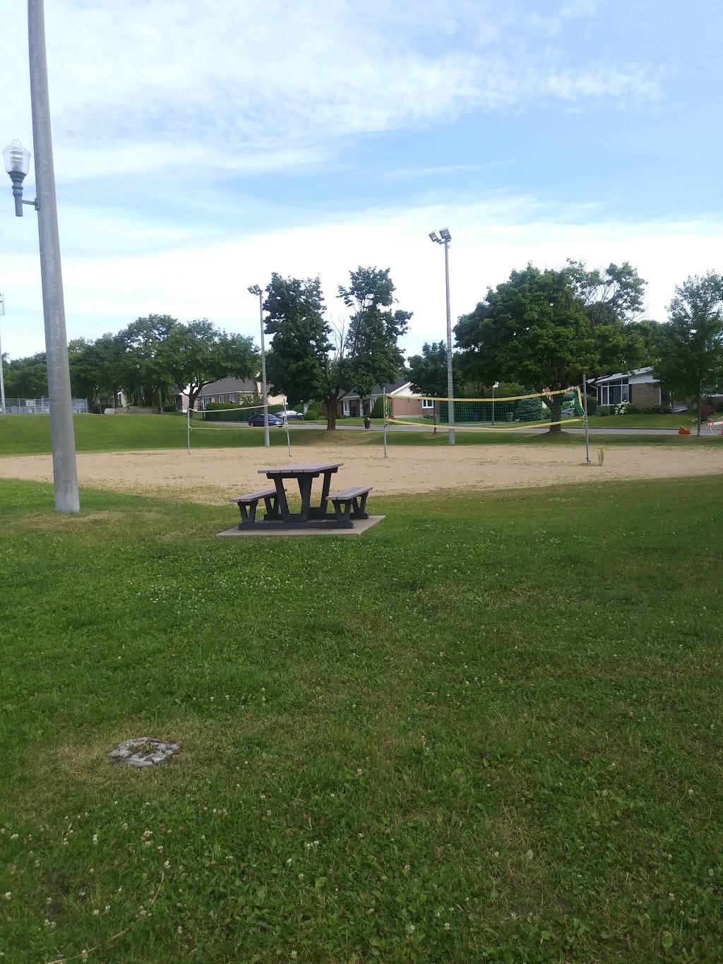 Parc Saint-Jérôme | 585 64e Rue E, Québec, QC G1H 1Y1, Canada | Phone: (418) 641-6290