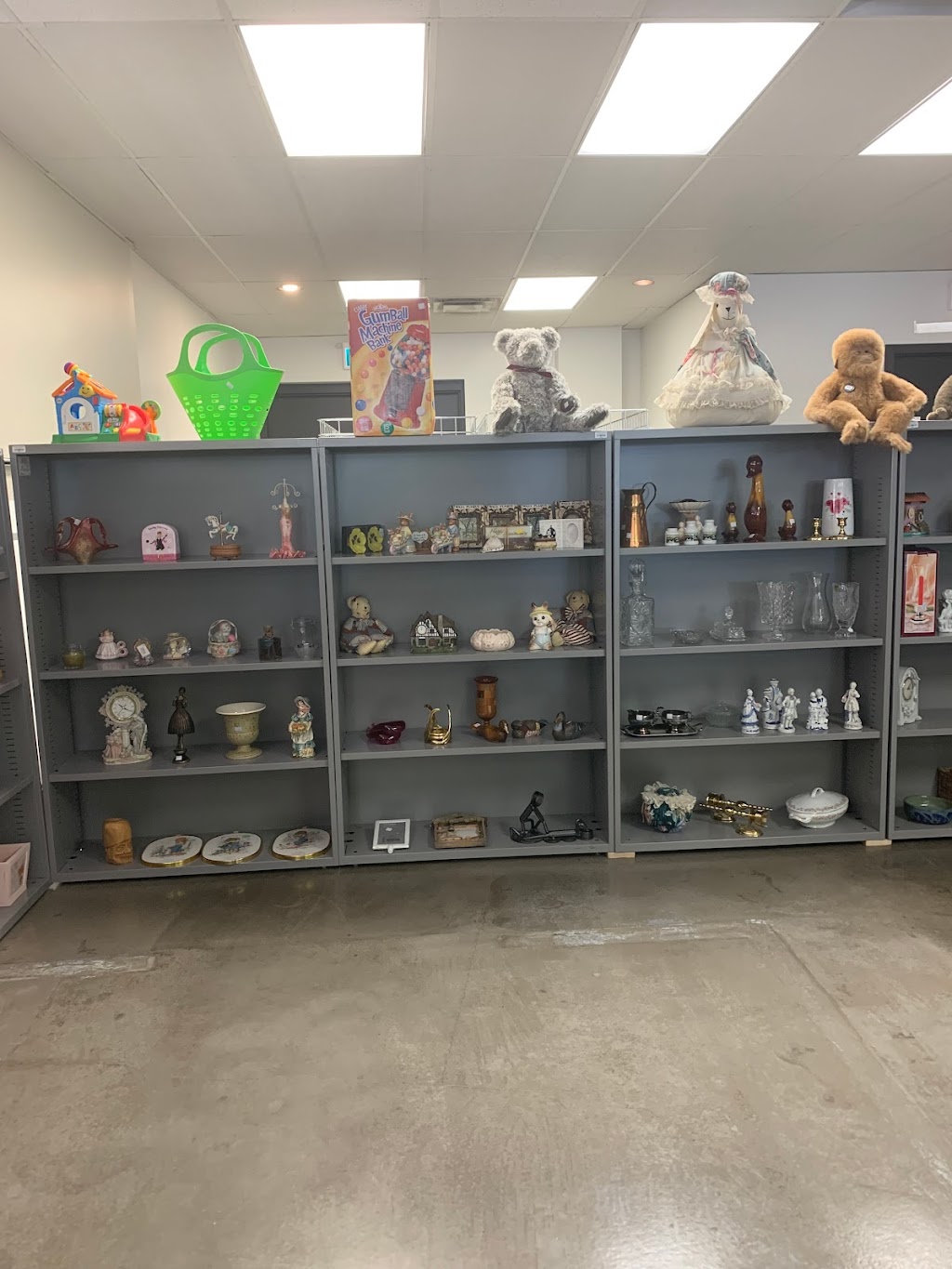 Bissell Thrift Shop | 12769 50 St NW, Edmonton, AB T5A 4L8, Canada | Phone: (780) 969-5150