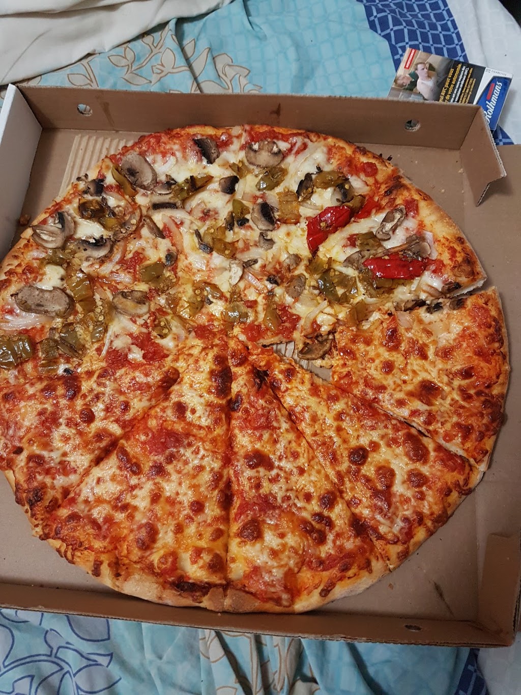 Pizza Nova | 854 Eglinton Ave E, East York, ON M4G 2L1, Canada | Phone: (416) 439-0000