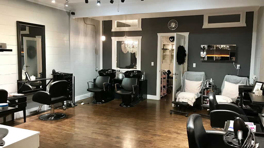 Locks & Lashes | 1513 56 St #1513, Delta, BC V4L 2A9, Canada | Phone: (604) 943-2511