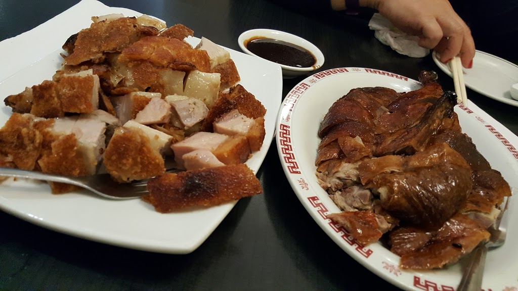 Sun Hong BBQ & Seafood Restaurant | 2037 Wyandotte St W, Windsor, ON N9B 1J8, Canada | Phone: (519) 255-7808