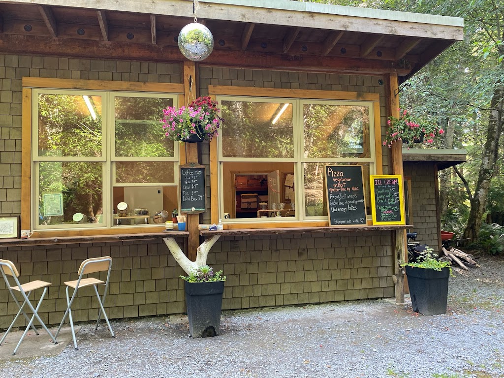 Mermaid Lounge | 1721 Vancouver Blvd, Lund, BC V0N 2G0, Canada | Phone: (778) 840-9090