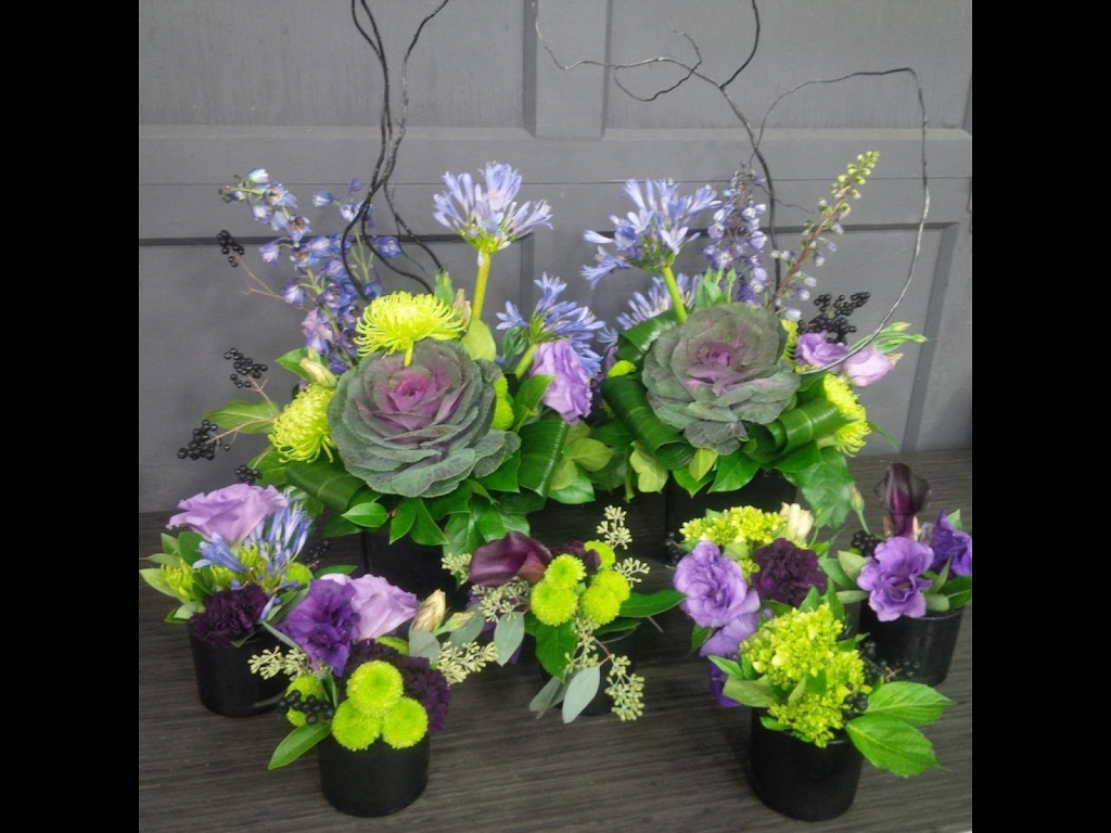 Lilies White Floral Studio | 900 Guelph St #103, Kitchener, ON N2H 5Z6, Canada | Phone: (519) 576-7100