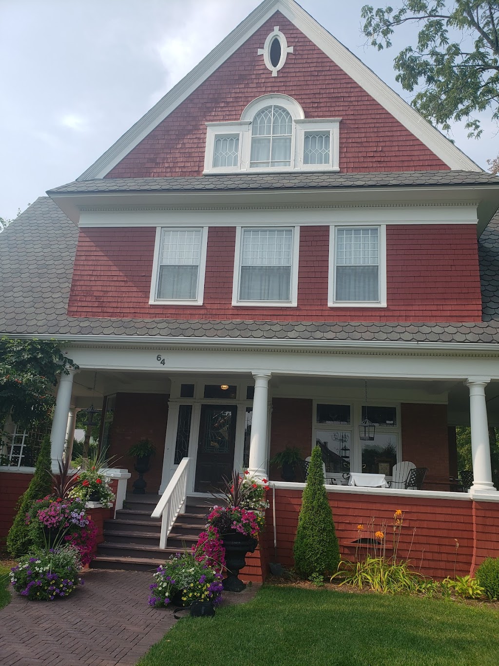 Seven Gables Tillsonburg | 64 Oxford St, Tillsonburg, ON N4G 2G3, Canada | Phone: (519) 409-7829