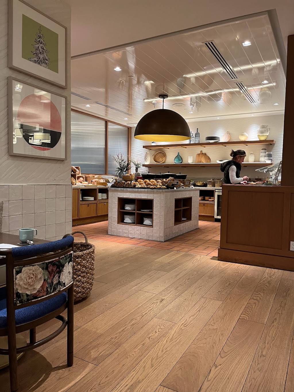 Louiza | 111 Lake Louise Dr, Lake Louise, AB T0L 1E0, Canada | Phone: (403) 522-1817