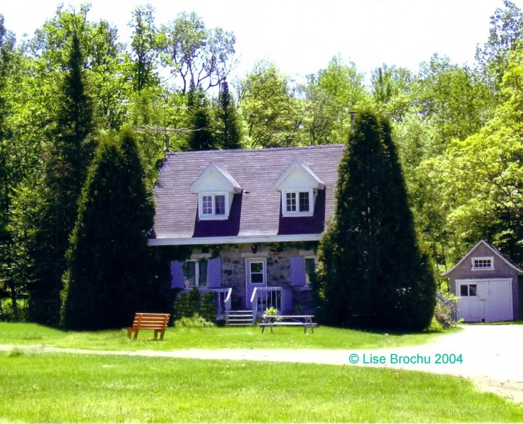 La Maison du gardien (Chalet locatif) | 423 Rue Principale, Saint-Alban, QC G0A 3B0, Canada | Phone: (418) 284-4232