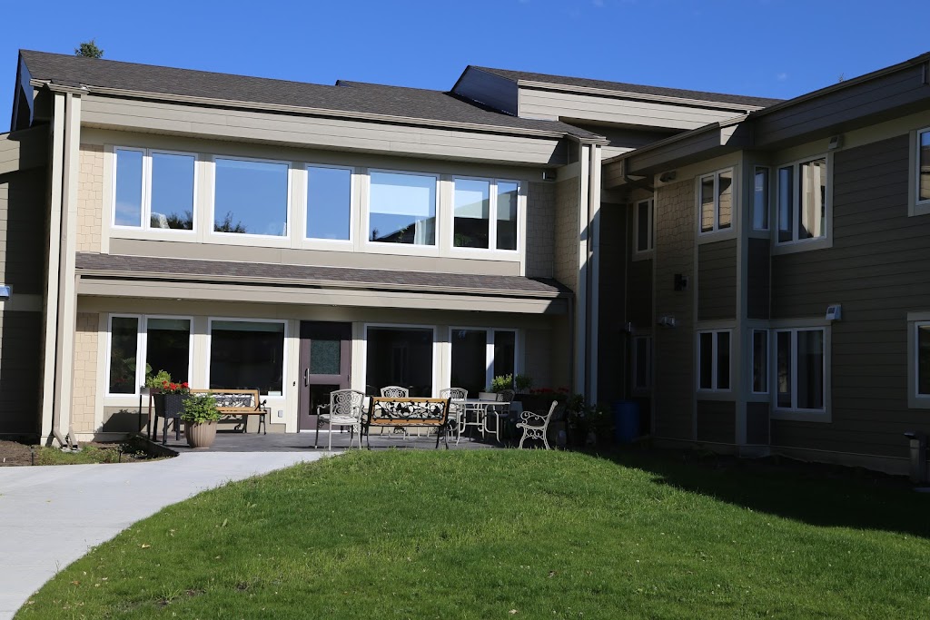 Victoria Place | 66 Victoria St, MacGregor, MB R0H 0R0, Canada | Phone: (204) 685-2644