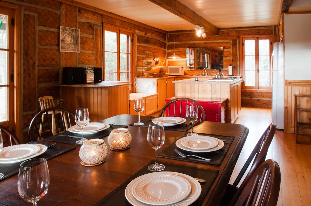 CEDAR CREEK, PETIT TRAIN DU NORD, LAURENTIANS | 1735 Chemin de la Gare, Val-Morin, QC J0T 2R0, Canada | Phone: (819) 324-9663