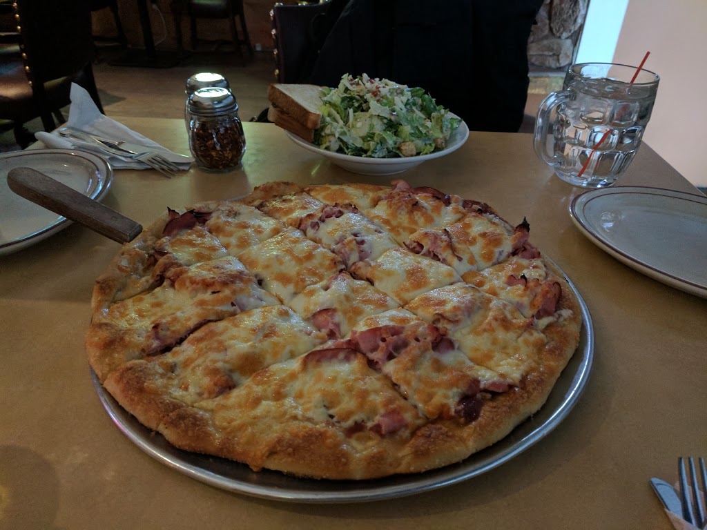 Sparkys Family Restaurant | 3926 Gordon Rd, Regina, SK S4S 6W2, Canada | Phone: (306) 586-8338