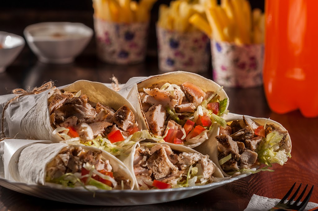 Donair istanbull | 625 Greenhill Ave, Hamilton, ON L8K 5N8, Canada | Phone: (289) 674-4747