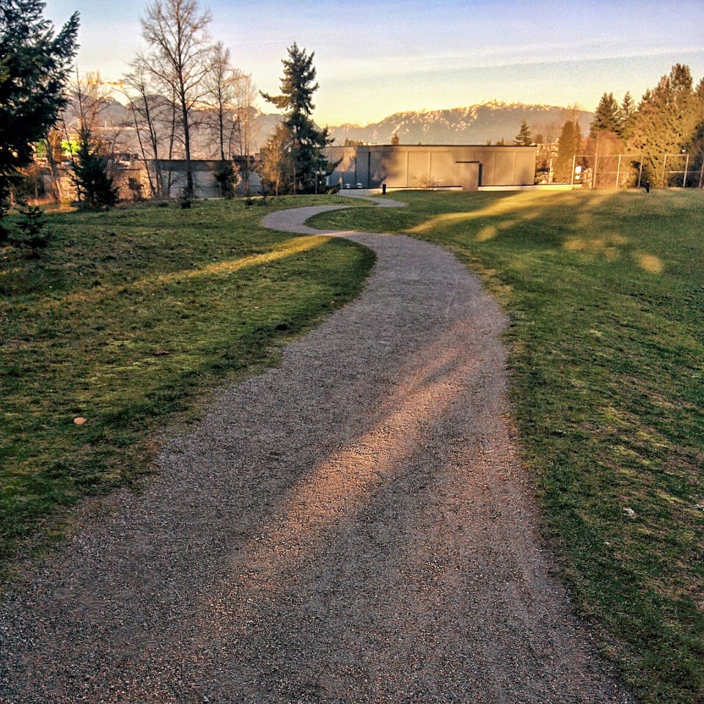 Oak Meadows Park | 899 W 37th Ave, Vancouver, BC V5Z 3S1, Canada | Phone: (604) 873-7000