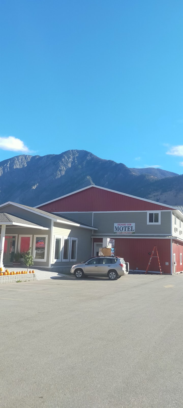 Orchard View Motel | 3059 BC-3, Keremeos, BC V0X 1N1, Canada | Phone: (250) 499-0442