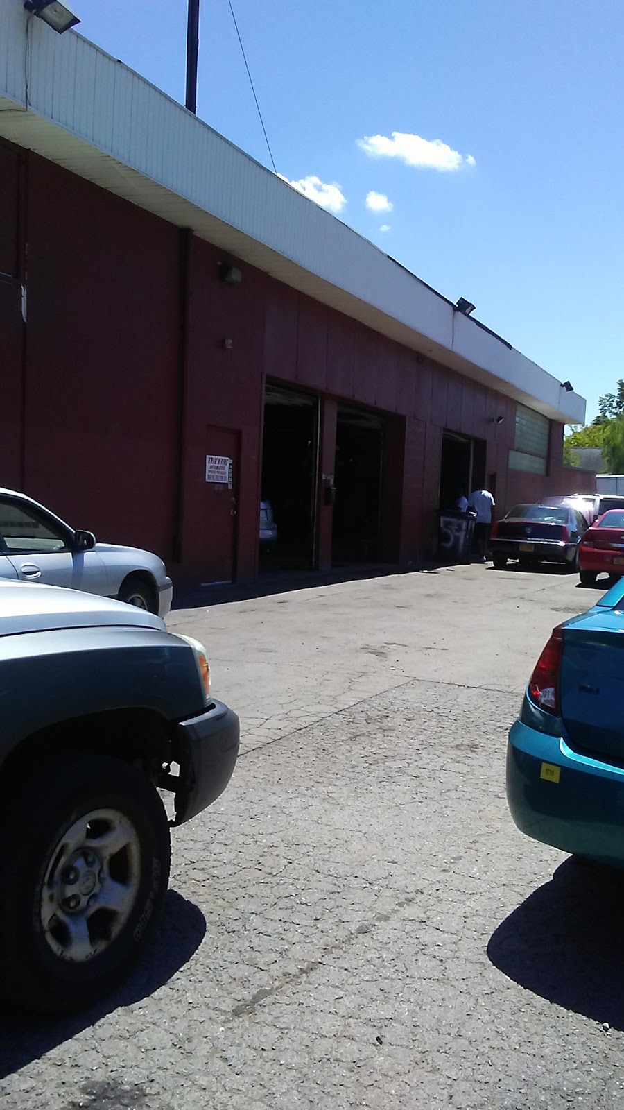 Erins Tire Automotive | 59 Stanislaus St, Buffalo, NY 14212, USA | Phone: (716) 895-0338