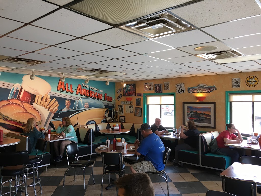 A&W Restaurant | 208 N Main St, Yale, MI 48097, USA | Phone: (810) 387-4052