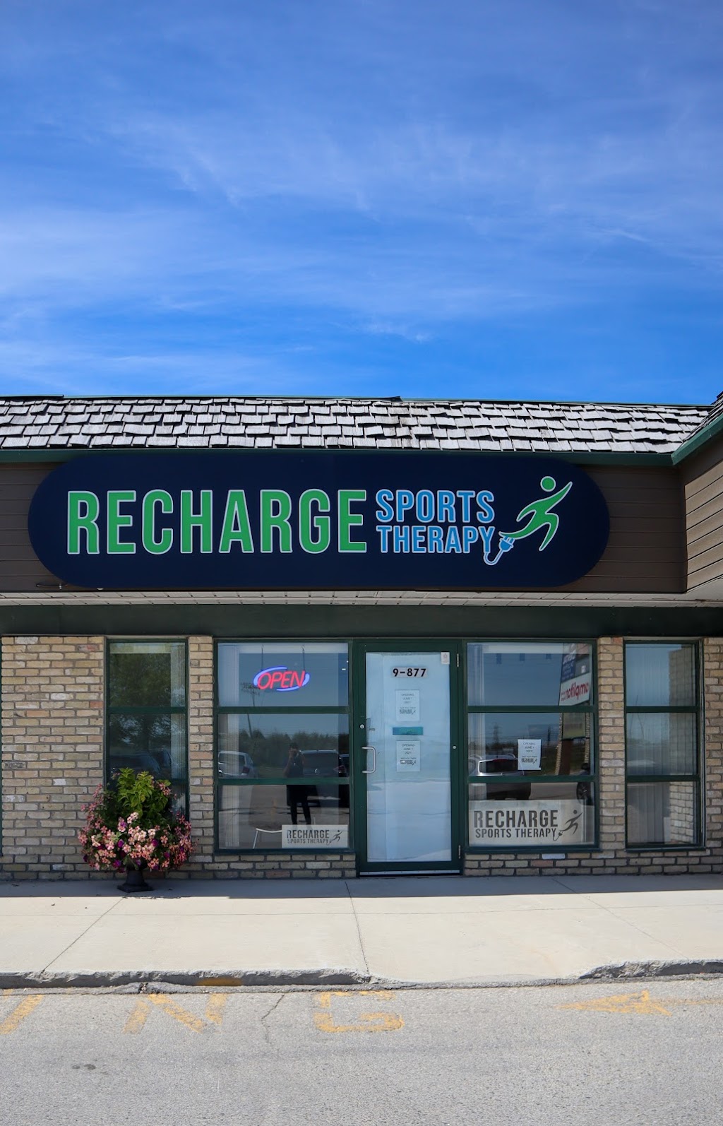 Recharge Sports Therapy - South | 877 Waverley St, Winnipeg, MB R3T 5V3, Canada | Phone: (204) 306-3499