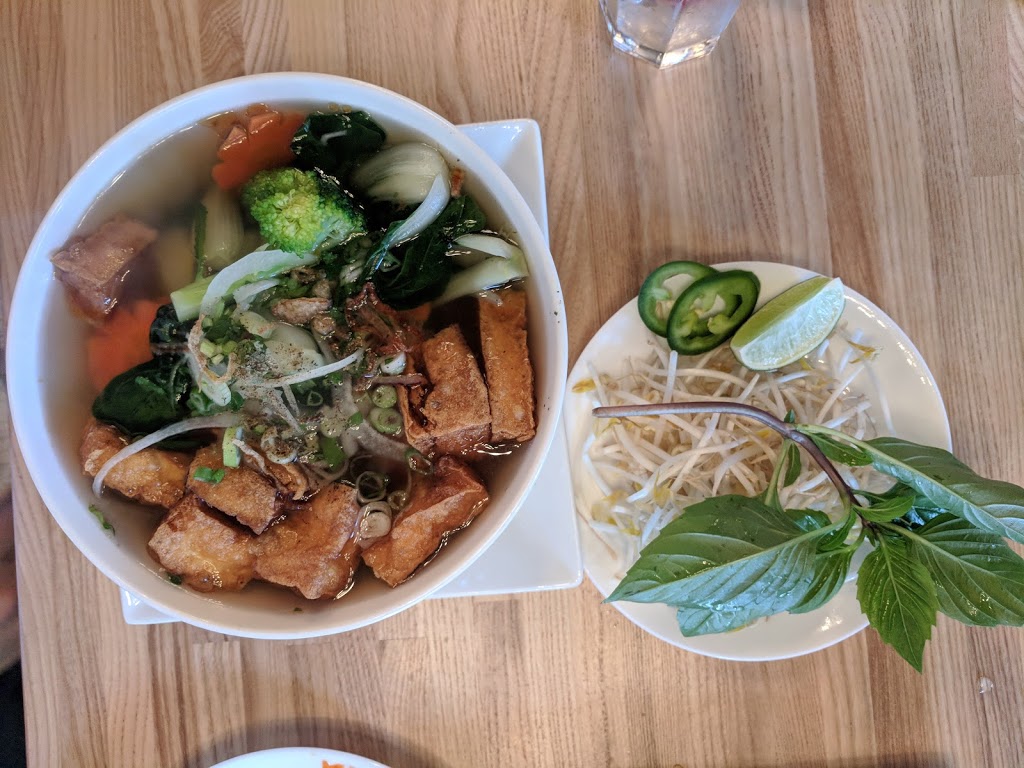 DUNDAS Eat + Drink - six o pho | 2077 Dundas St, Vancouver, BC V5L 1J5, Canada | Phone: (604) 420-1200