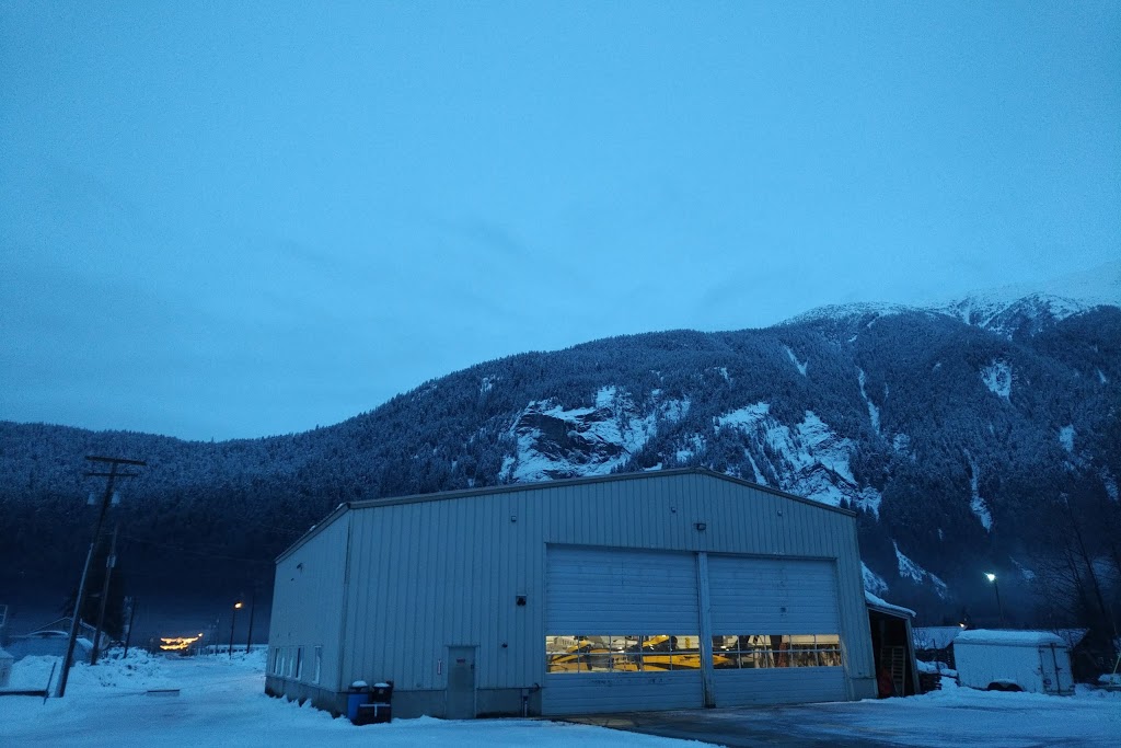 Yellowhead Helicopters Ltd | 9552 Canora Rd, Sidney, BC V8L 1P5, Canada | Phone: (778) 351-3550