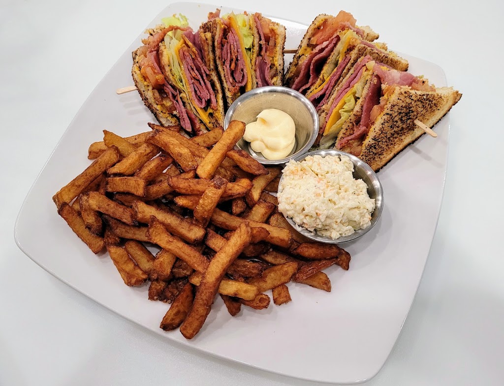 Restaurant Resto le Traditionnel | 1224 Rue St Joseph, Valcourt, QC J0E 2L0, Canada | Phone: (450) 532-0239