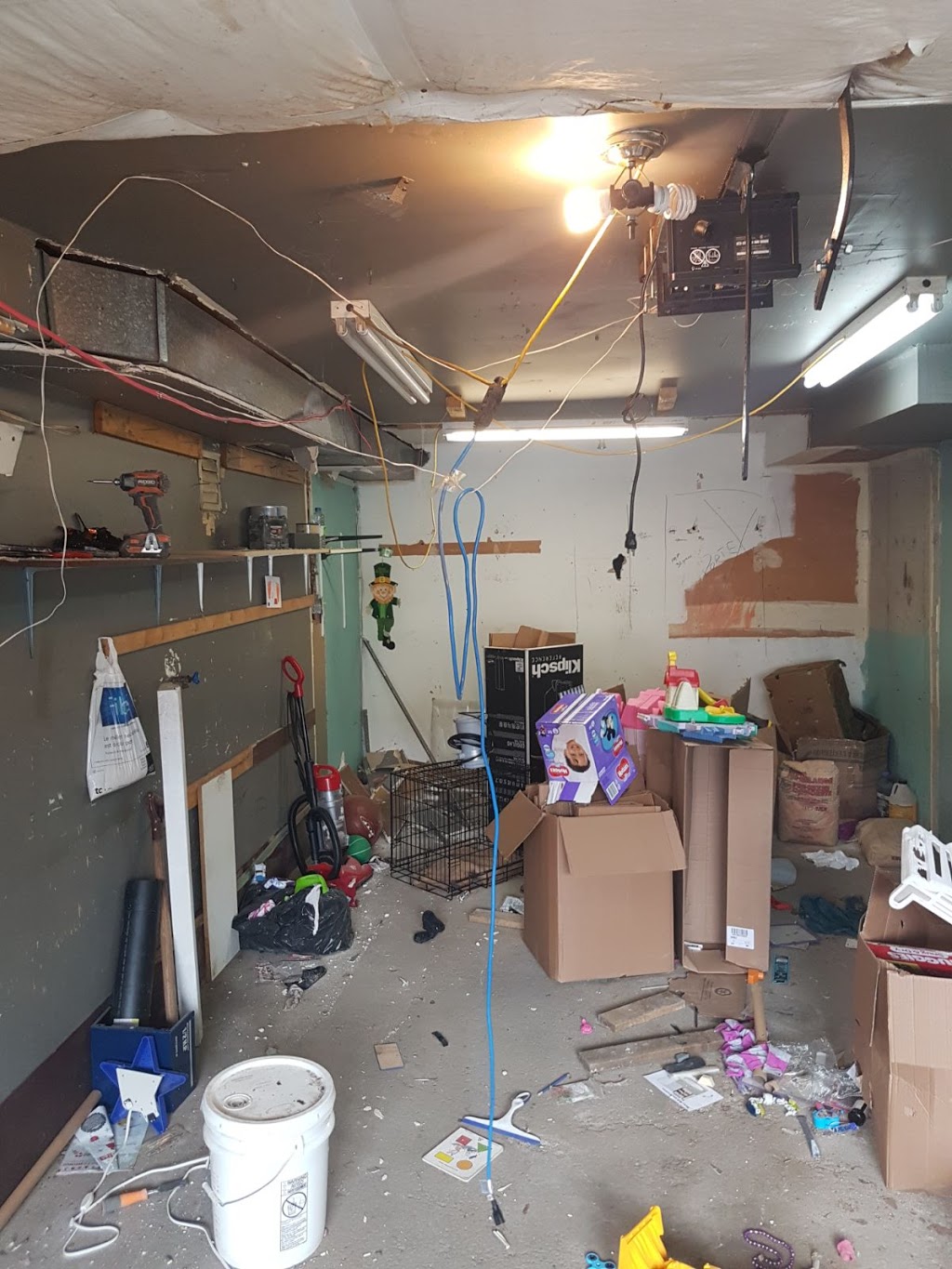 Construction Dlux inc | 10061 Avenue Lausanne, Montréal-Nord, QC H1H 5B1, Canada | Phone: (514) 625-6500