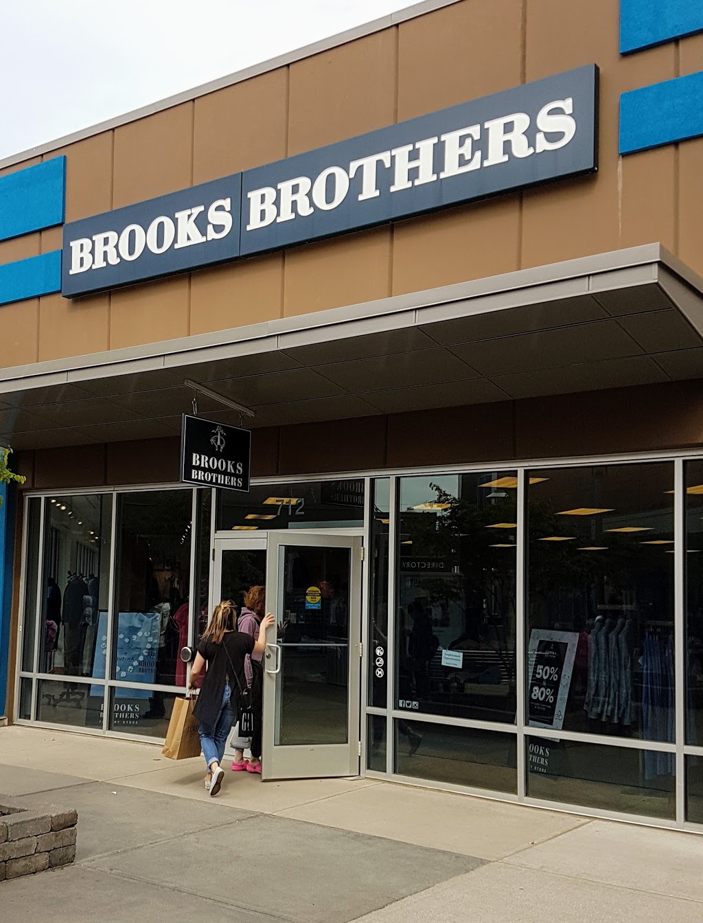 Brooks Brothers Factory Outlet | 13850 Steeles Ave W Space 712, Halton Hills, ON L7G 0J1, Canada | Phone: (905) 878-0303