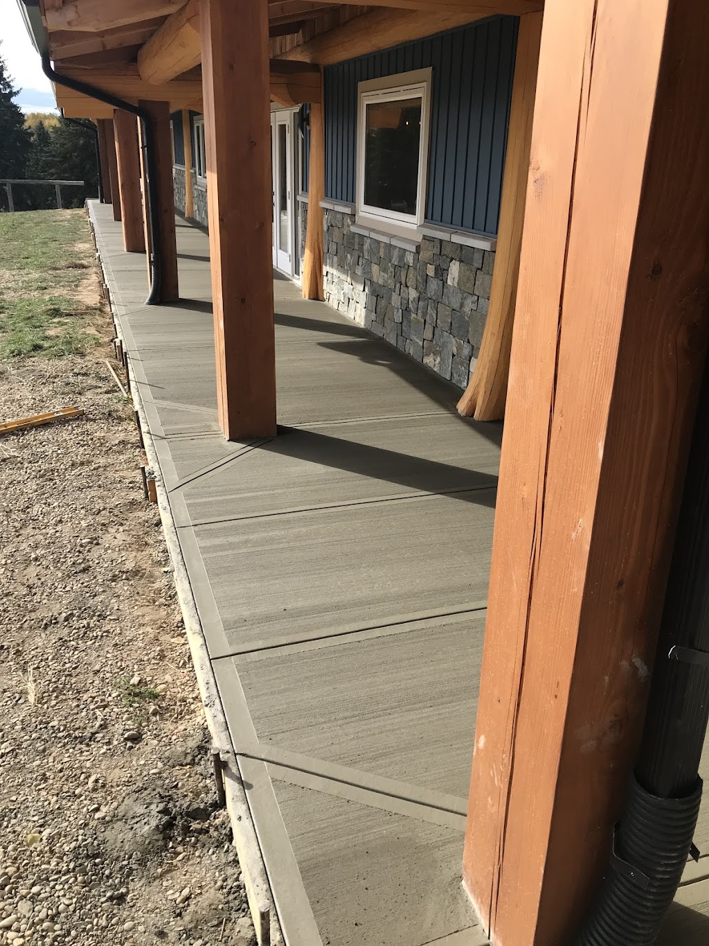 Medeiros Concrete and Construction Ltd. | 32 Ashton Gate, Spruce Grove, AB T7X 4R5, Canada | Phone: (780) 966-5601