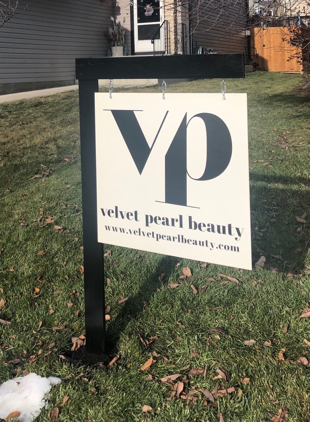 Velvet Pearl Beauty | 10 Crystal Green Way, Okotoks, AB T1S 2K7, Canada | Phone: (403) 771-9726