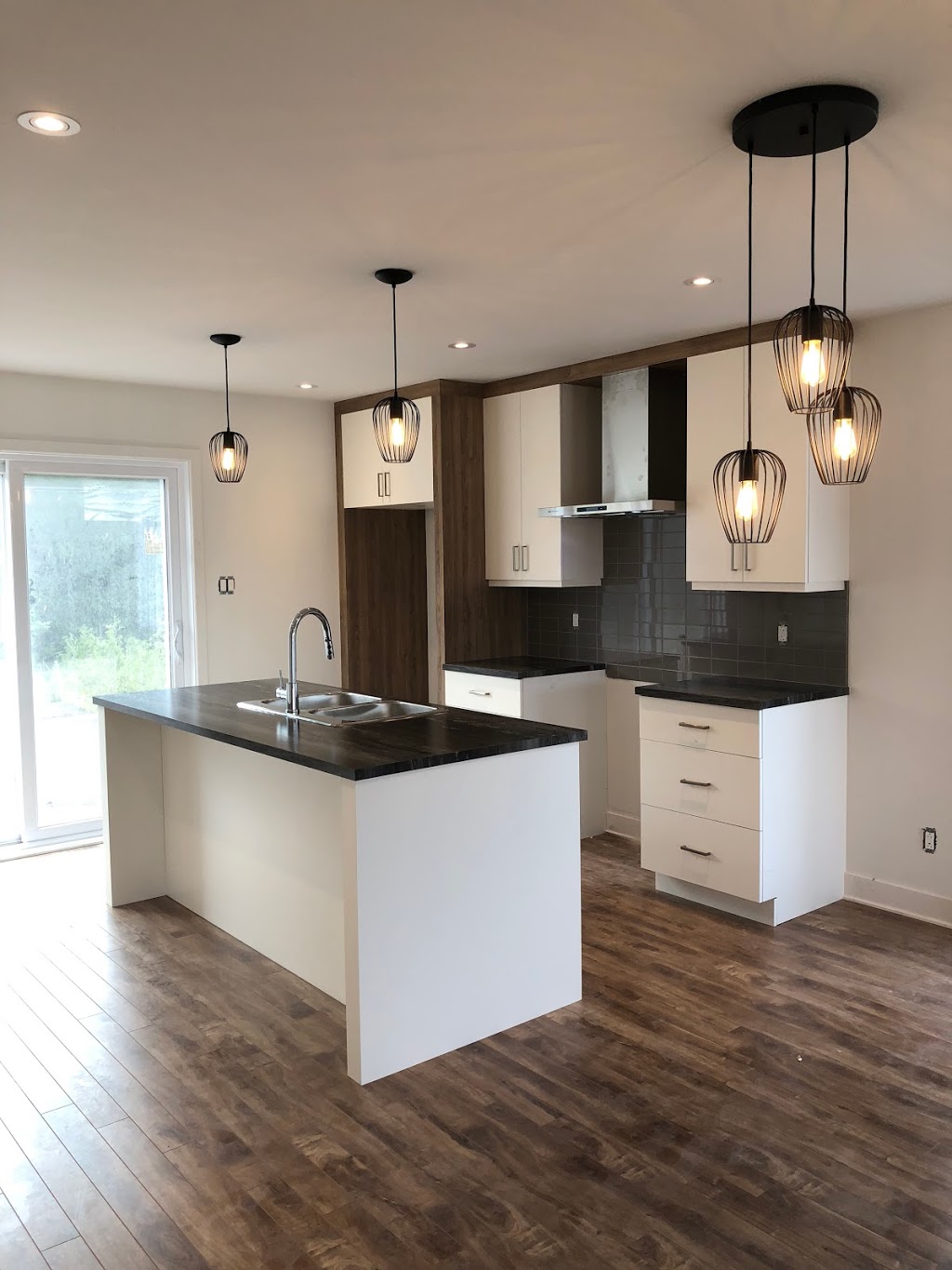 Conception sur Mesure | 11 Rue Huot, Notre-Dame-de-lÎle-Perrot, QC J7V 7M4, Canada | Phone: (514) 453-7906