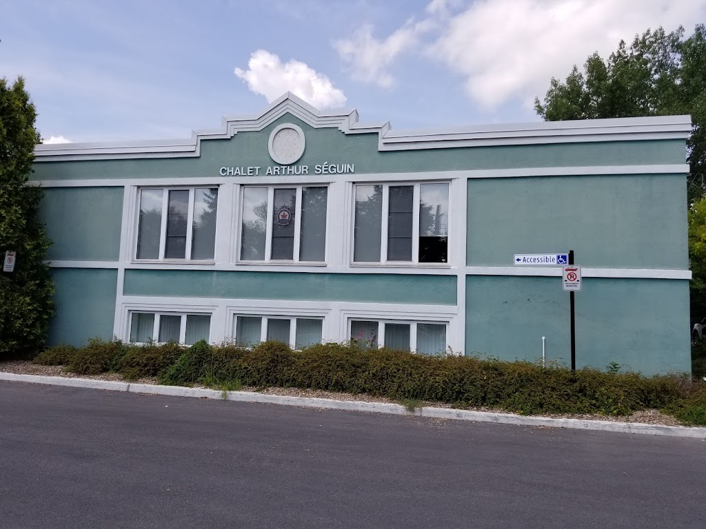 Patinoire Parc Arthur-Séguin | 365 Av. Saint-Louis, Pointe-Claire, QC H9R 2A1, Canada | Phone: (514) 630-1214