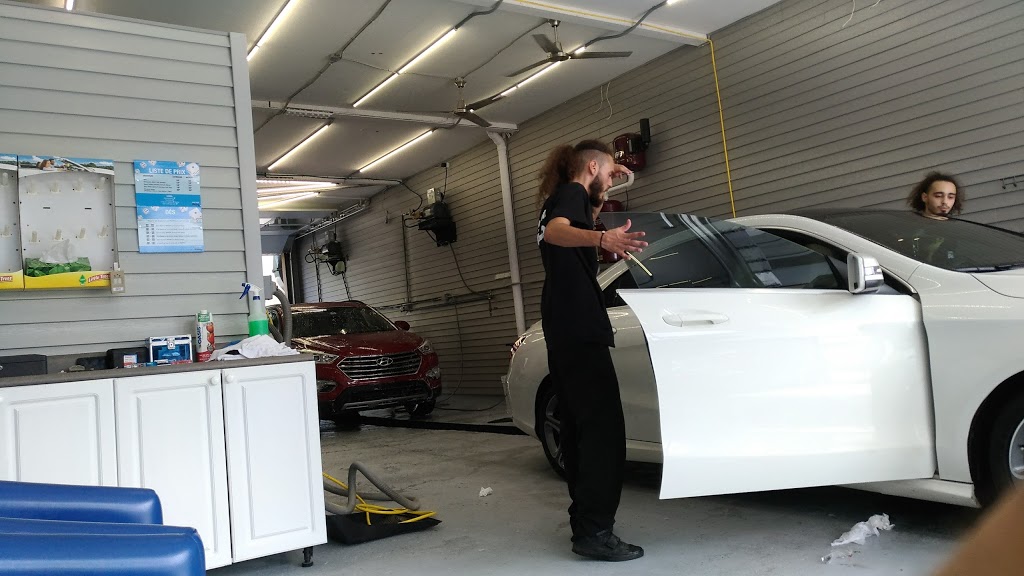 Delo Car Wash | 1743 Boulevard des Laurentides, Laval, QC H7M 2P5, Canada | Phone: (450) 949-1743