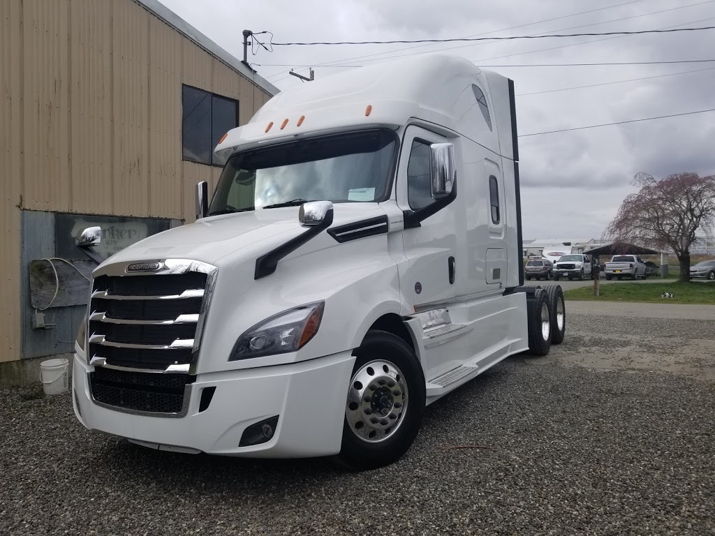 Anker Trucking Inc | 1005 Johnson St, Sumas, WA 98295, USA | Phone: (360) 988-0775