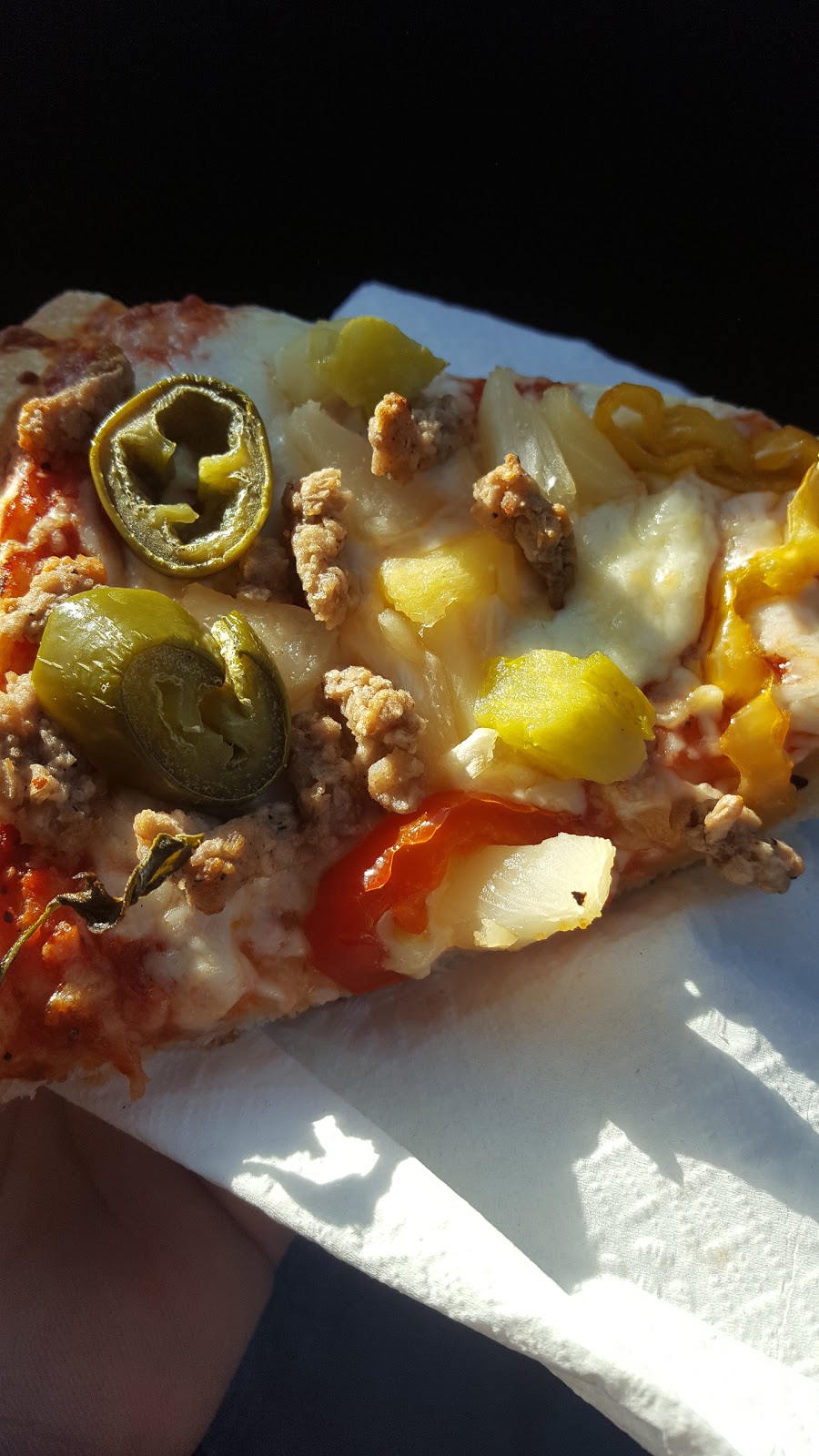Julius Pizza | 600 Ontario, St. Catharines, ON L2N 7H8, Canada | Phone: (905) 935-7971