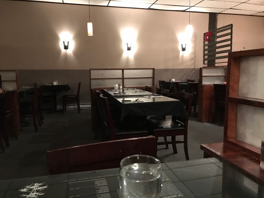 Chez Pham | 2297 Boulevard le Corbusier, Laval, QC H7V 1Z4, Canada | Phone: (450) 681-5557
