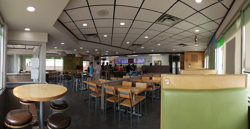 A&W Canada | 5114 46 St, Olds, AB T4H 1A5, Canada | Phone: (403) 556-1011