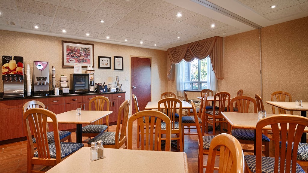 Best Western Plus Burlington Inn & Suites | 2412 Queensway Dr, Burlington, ON L7R 3T3, Canada | Phone: (905) 639-2700