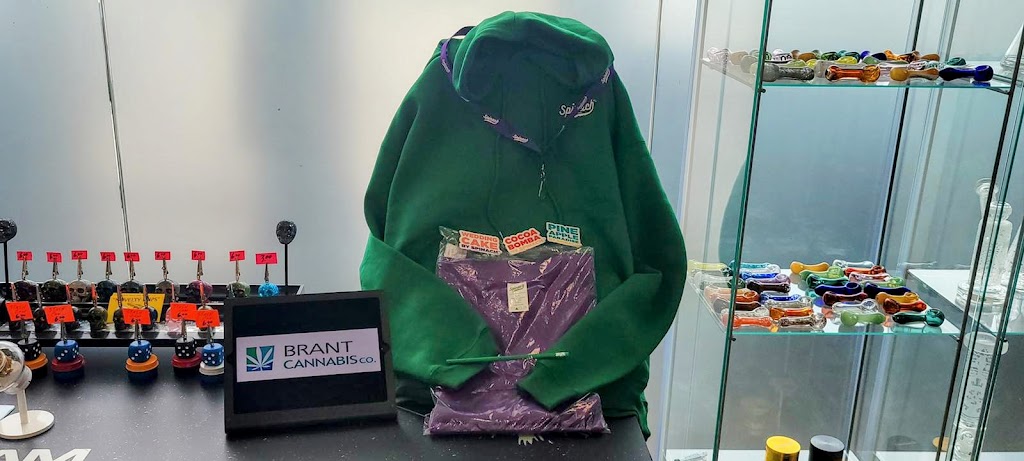 Brant Cannabis | 168 Charing Cross St unit b, Brantford, ON N3R 2J4, Canada | Phone: (519) 304-5420