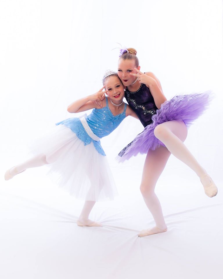 Move With Grace Dance Studio | 747 St Andrew St W, Fergus, ON N1M 3H2, Canada | Phone: (519) 843-6741