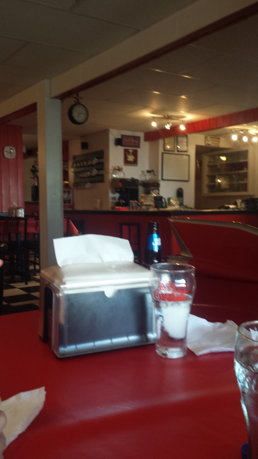 Farmcraft Beverages at the Central Butte Hotel | 109 Main St, Central Butte, SK S0H 0T0, Canada | Phone: (306) 796-9090
