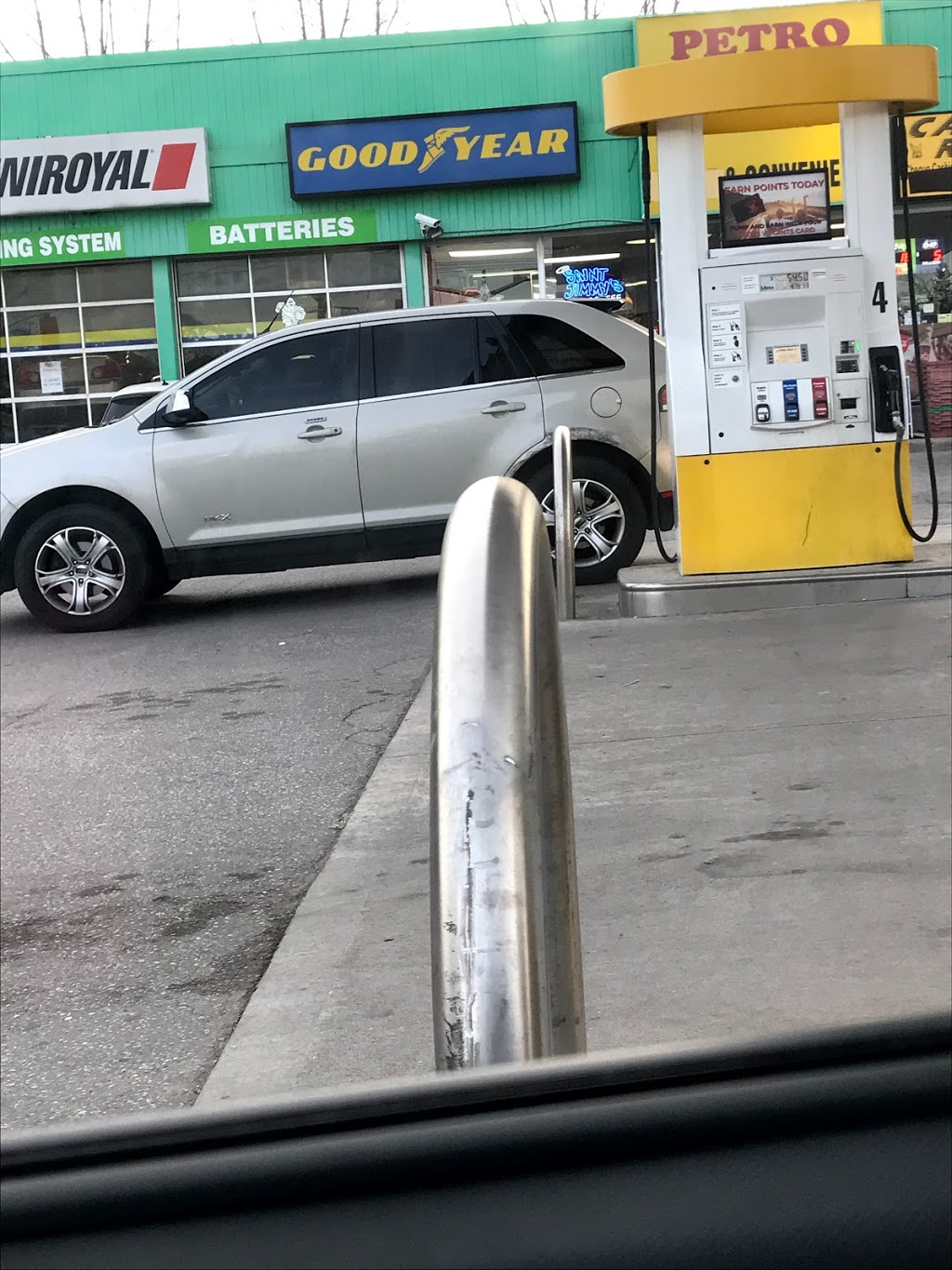 Petro V Plus | 2082 Kipling Ave, Etobicoke, ON M9W 4J9, Canada | Phone: (416) 746-7745