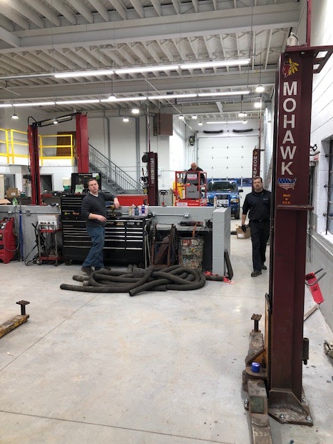Mountainside Auto Tech (Signature Tire) | 1228 Advance Rd, Burlington, ON L7M 1G6, Canada | Phone: (905) 335-0353