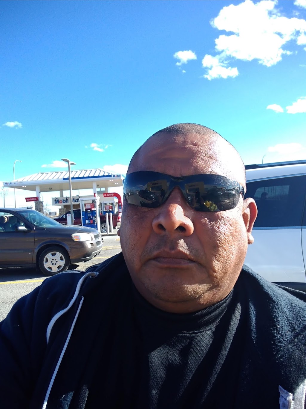 Mobil | 1103 18 St SE, High River, AB T1V 2A9, Canada | Phone: (403) 652-5586