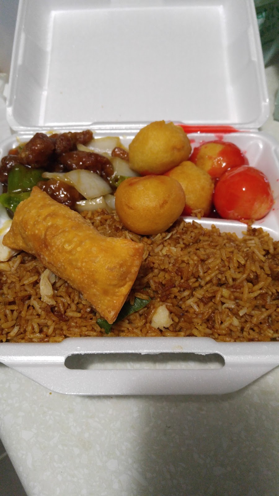 Lai Lai Chinese Restaurant | 449 McArthur Ave., Ottawa, ON K1K 1G3, Canada | Phone: (613) 741-4011